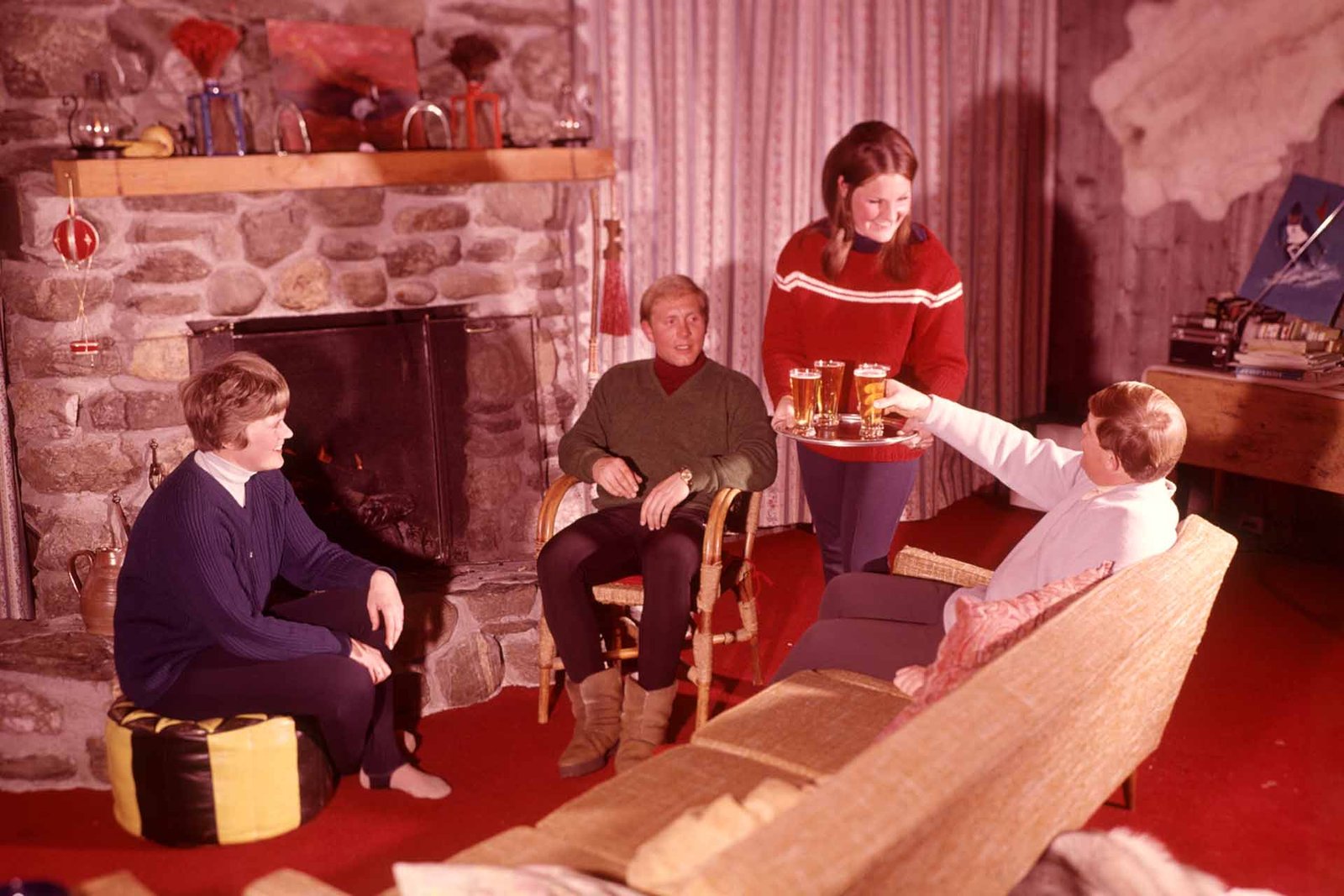 1970s_ski_lodge_GettyImages-772226993_1920x1280.jpg